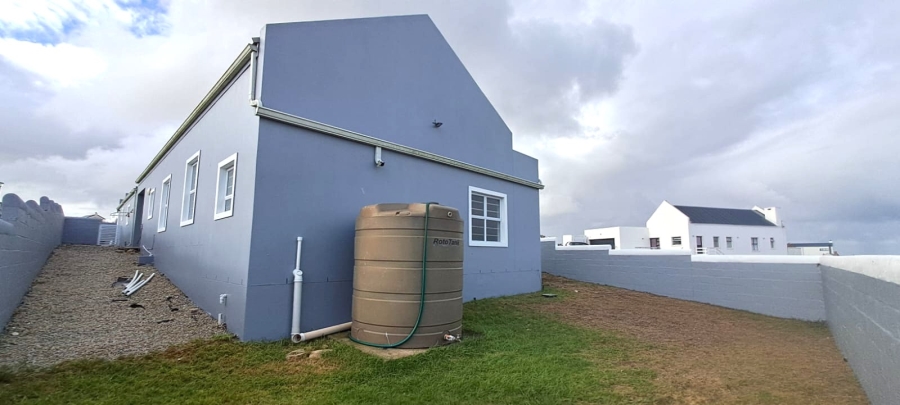 4 Bedroom Property for Sale in Hoogland Western Cape
